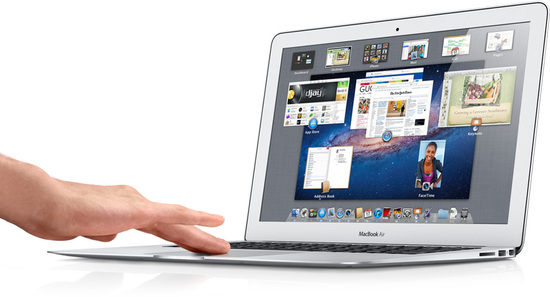 air 11 features multitouch.jpg - fonte: Apple MacBook Air Ele pensa e age como se fosse um Mac grande. (http://www.apple.com/br/macbookair/features.html)