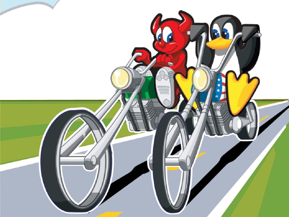 Mascotes do FreeBSD e do Linux andando de moto juntos